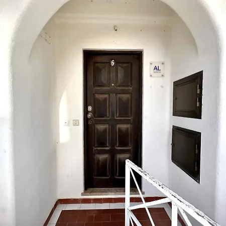 4 By Homing Αλμπουφέιρα